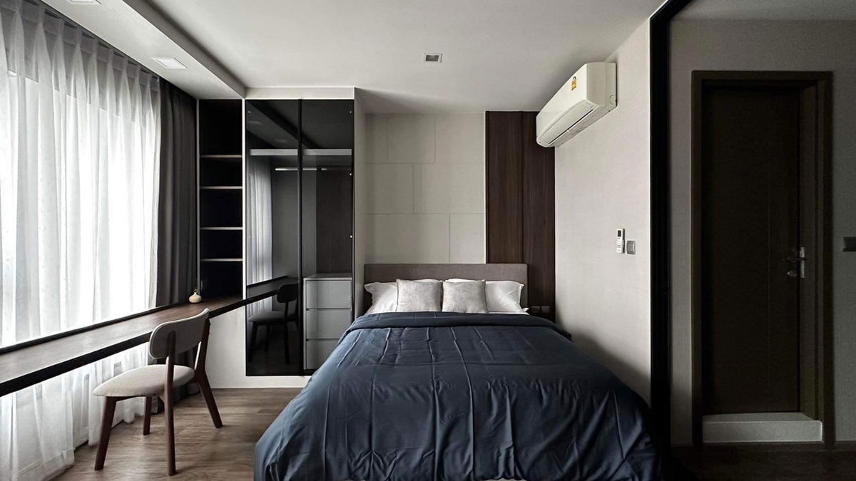 Life Ladprao Valley Full Furnitured and electrical