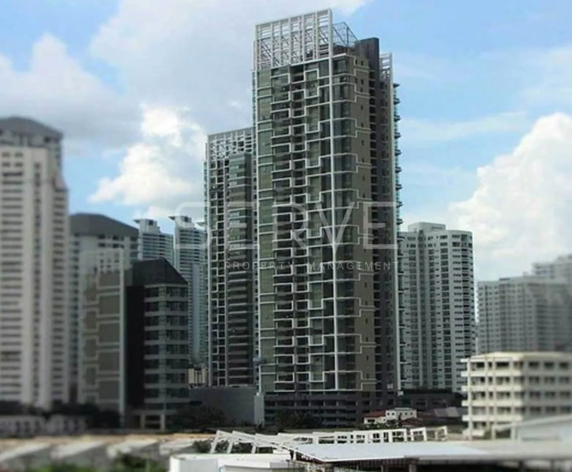 2 Beds 2 Baths with Bathtub Fully Furnished  Good Location BTS Phrom Phong 800 m. at The Emporio Place Condo / Condo For Rent