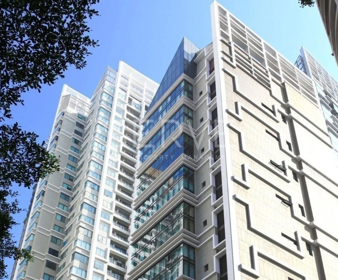 2 Beds 2 Baths with Bathtub Good Location BTS Phrom Phong 800 m. at The Emporio Place Condo / Condo For Rent