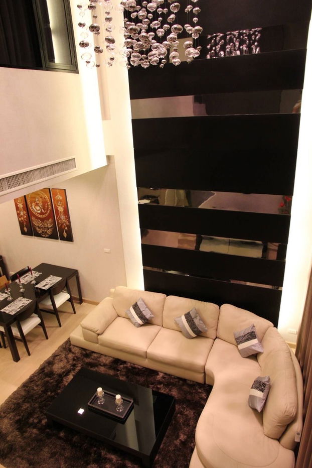 Urbano Absolute Sathon - Taksin     Size 120 sq m.    duplex