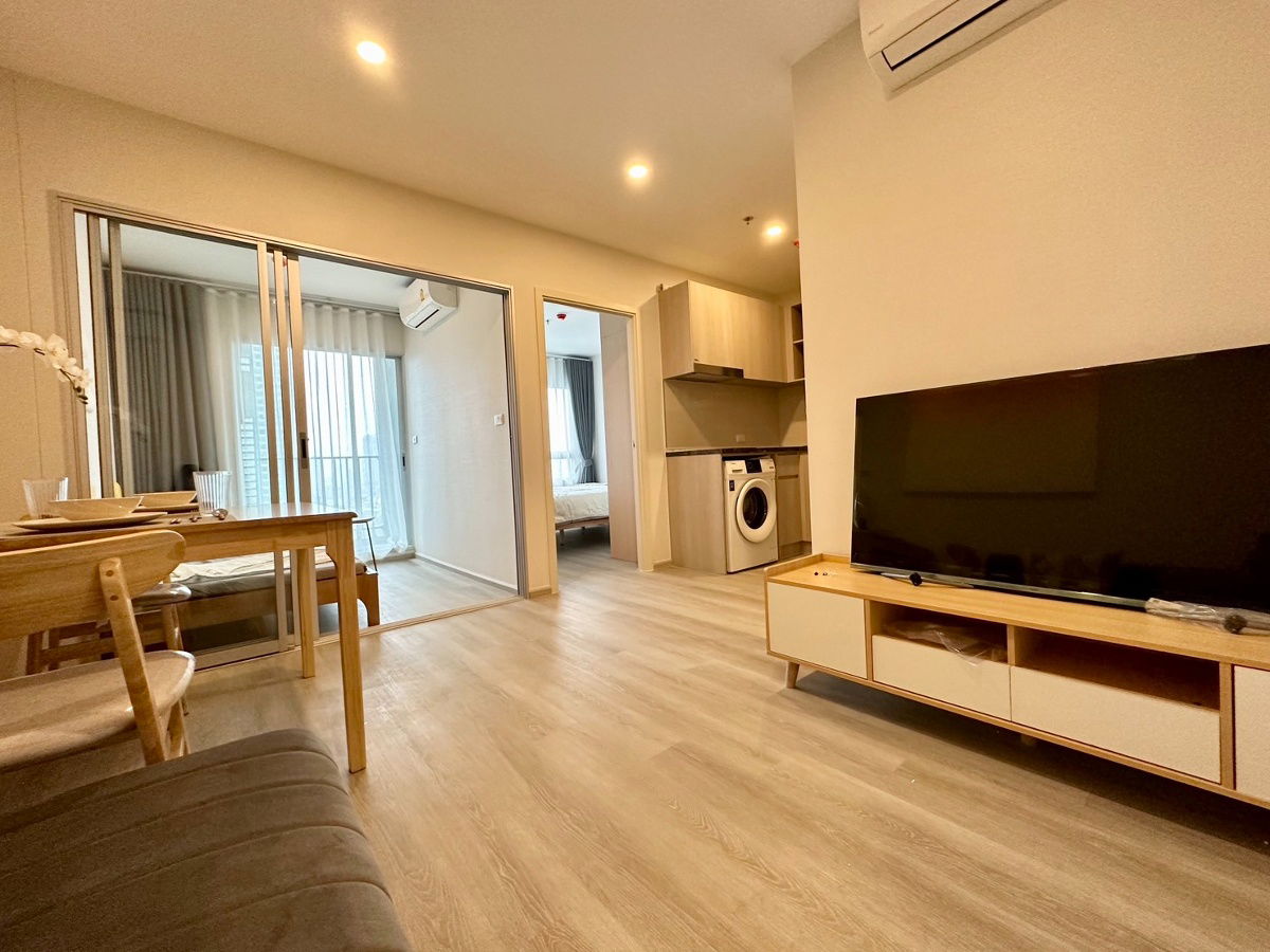 For rent --Elio Sathorn o2 2bed 1b.  36sqm.