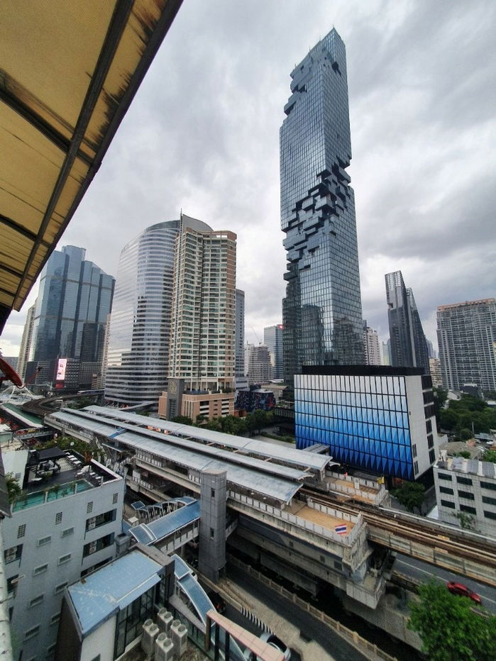 The Bangkok Sathorn    Mahanakhon building view
