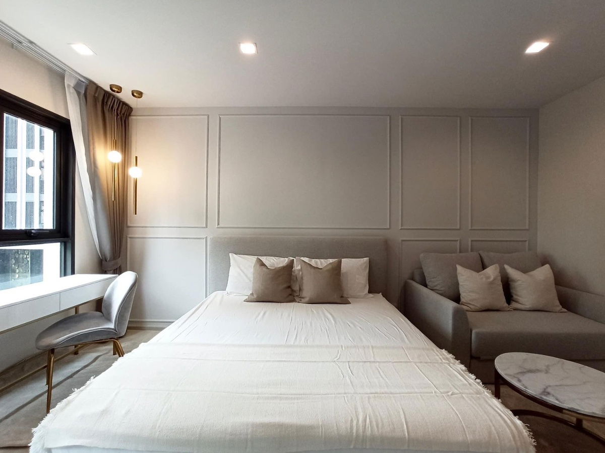 for rent Life One Wireless. Studio 28sqm. Line id: @pfagent