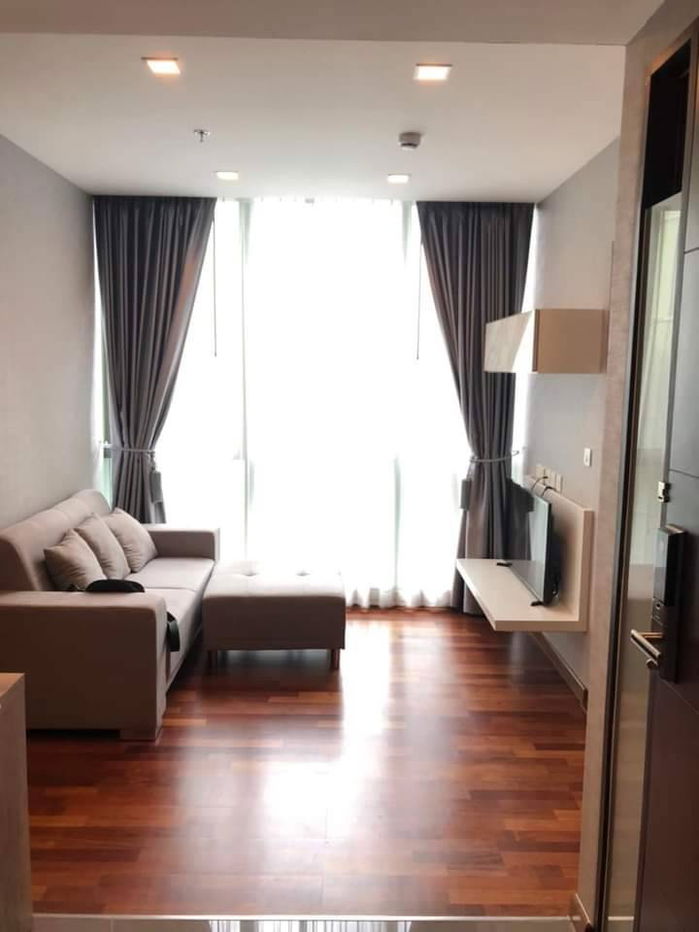 R302 Condo for rent Wish Signature Midtown Siam, beautiful room in the heart of the city, fully furnished, ready to move in.