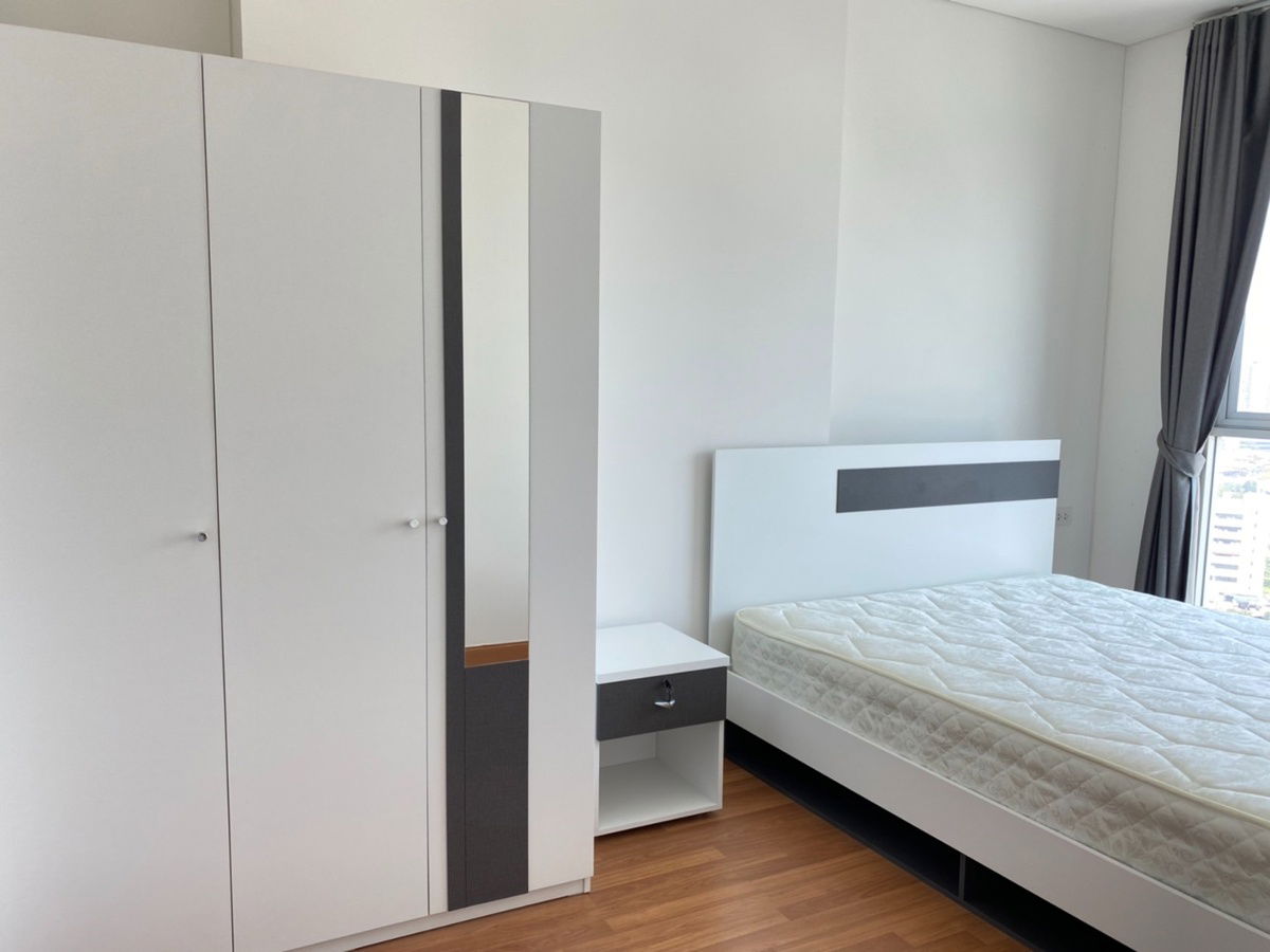 For rent LPN Riverine Rama 3   Price 10,000/month