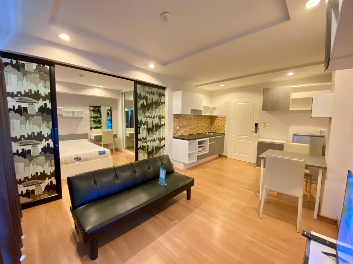 City Link Condo 1Bed, Milan Building, 2nd floor, 37 sq m. Price only 8,500 baht/month.