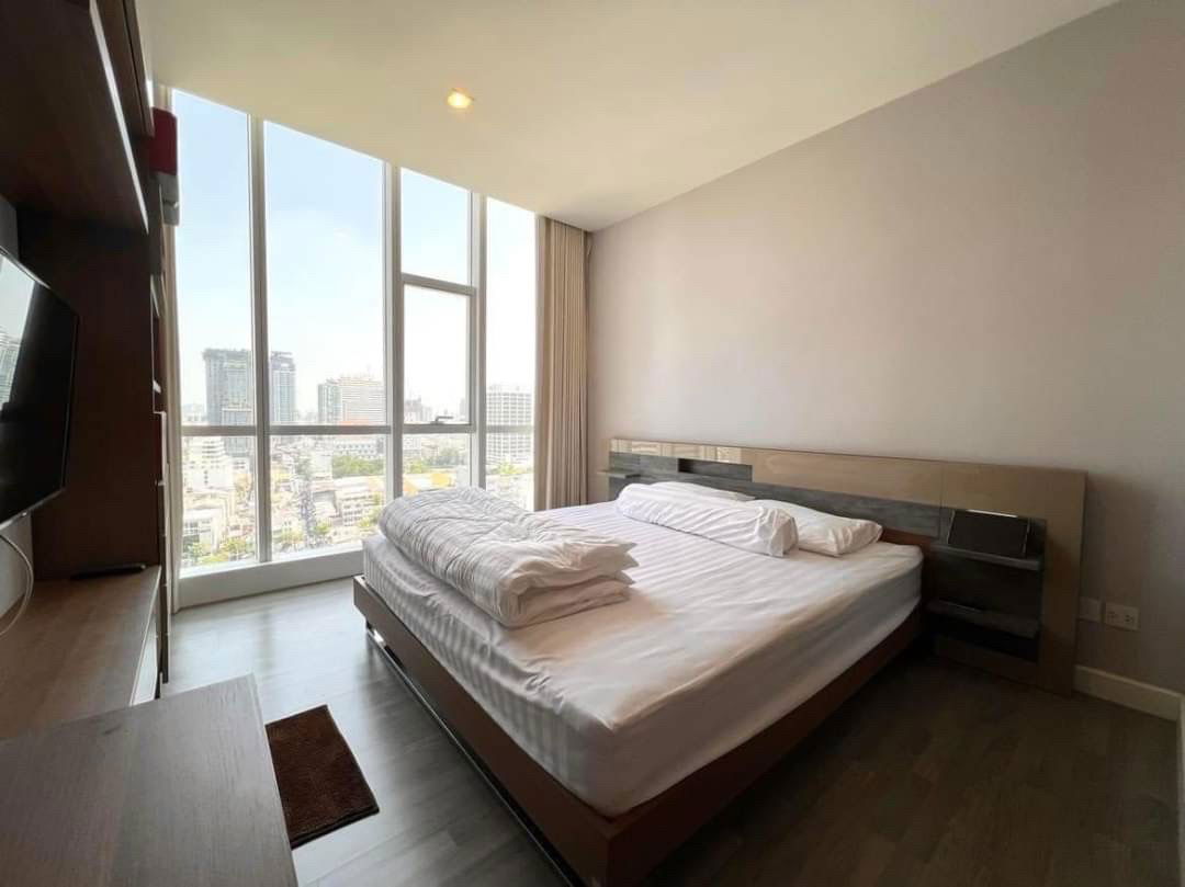 The Room Sathorn Full Furnitured and electrical