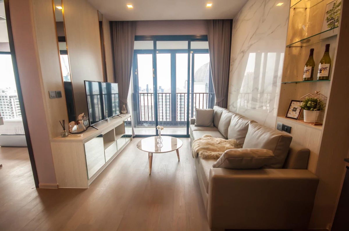 For rent Ashton Asoke High rise condo near MRT Sukhumvit , BTS Asoke, LH-RW3449