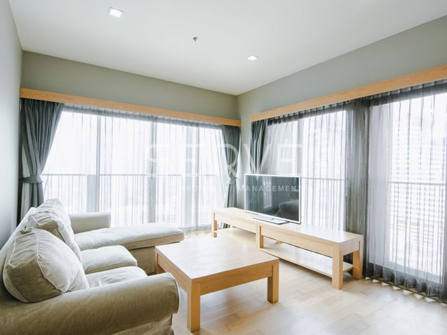 🔥Bright & Nice Decorated Corner Room 2 Beds Unit on High Fl. BTS Ekkamai at Noble Reveal Condo / Condo For Rent