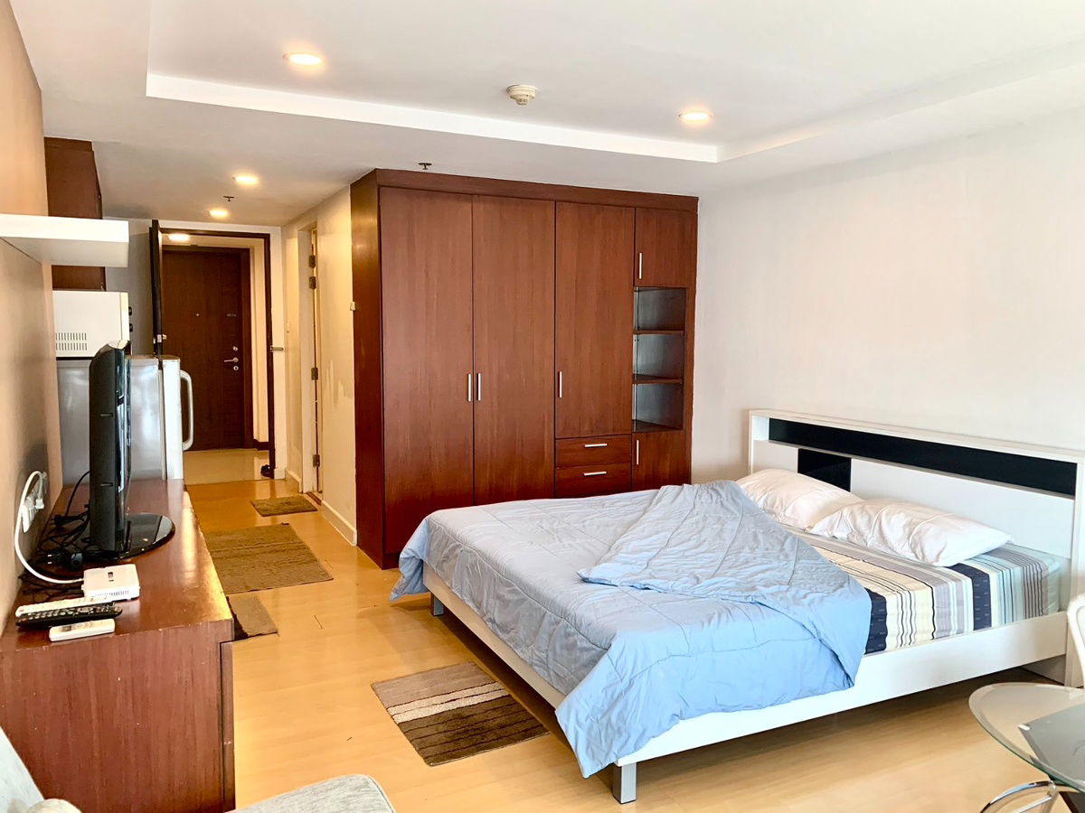 The Trendy Condominium Soi Sukhumvit 13 ရေကူးကန်မြင်ကွင်း