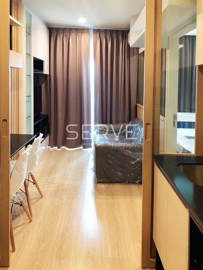 Swimming pool view Studio High Fl.15+ Good Location Next to MRT Thailand Cultural Centre 80 m. / Condo For Rent Noble Revolve Ratchada 2