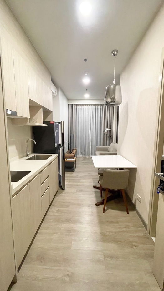 Keen Centre Sriracha for Rent City View