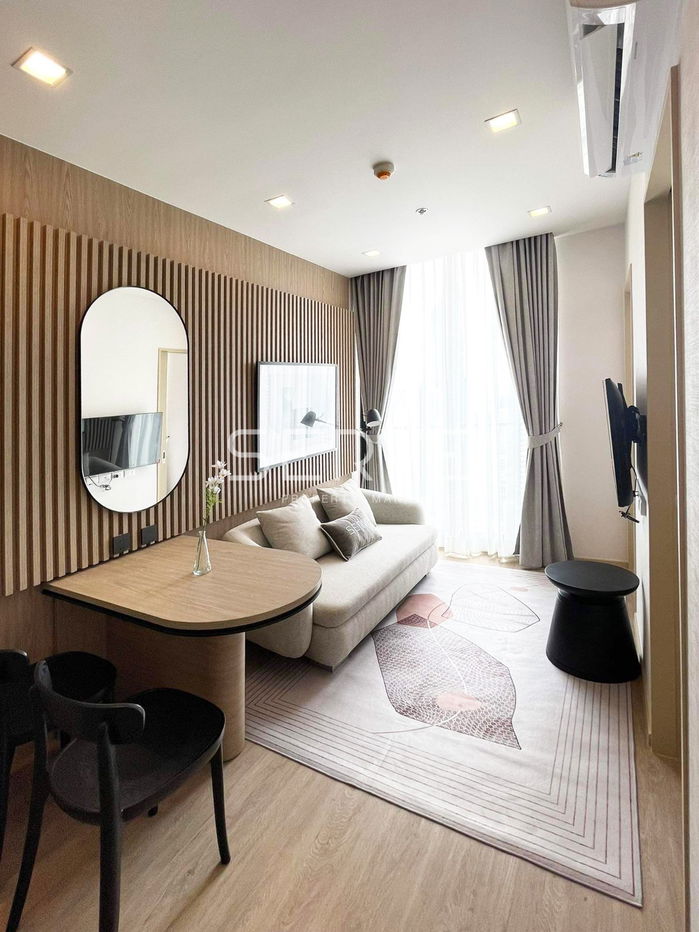 🔥Nice Decorate 1 Bed Super High Fl. 30+ Newest Luxury Condo Close to BTS Phrom Phong 450 m. at Noble STATE 39 Condo / For Rent