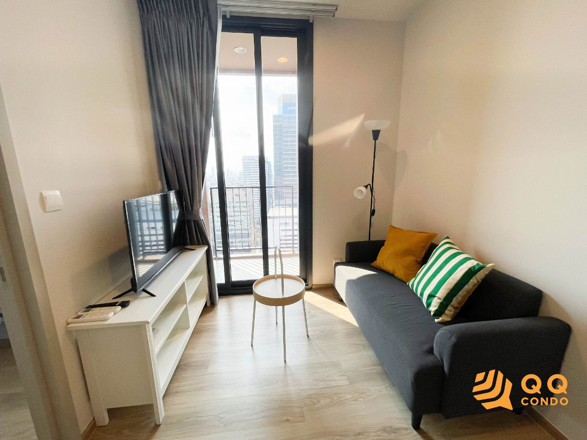 For Rent Oka Haus Sukhumvit 36 -1Bed 26 sq.m., Beautiful room, fully furnished.