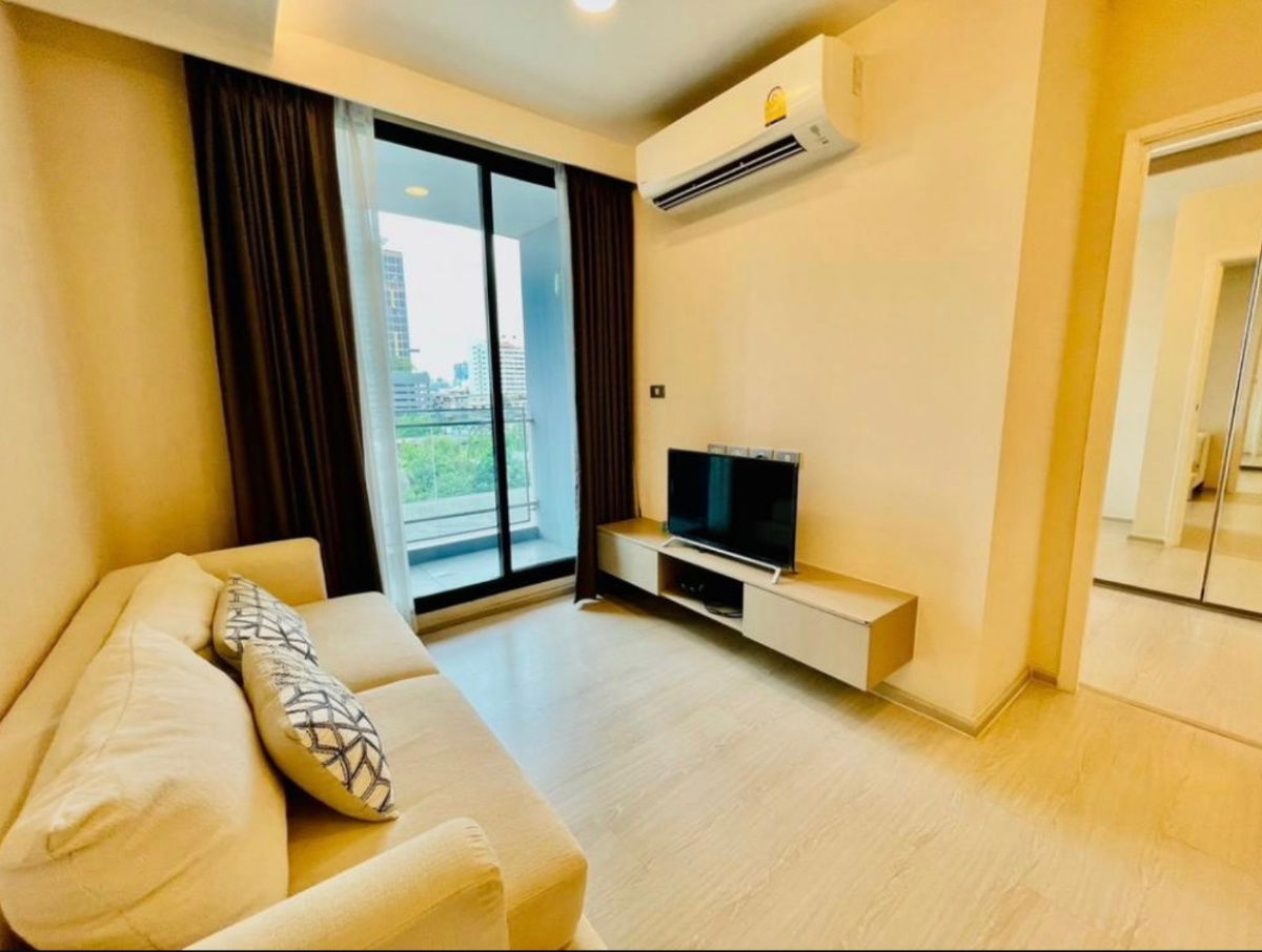 Rent Vtara Sukhumvit 36, size 2 bedrooms, beautiful, ready to move in, near BTS Thonglor, if interested contact Line @841qqlnr