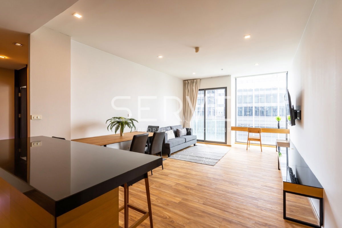 Renovated 2 Beds 2 Baths with Bathtub Nice Room Directly connected to BTS Thong Lo at Noble Remix Condo / For Rent