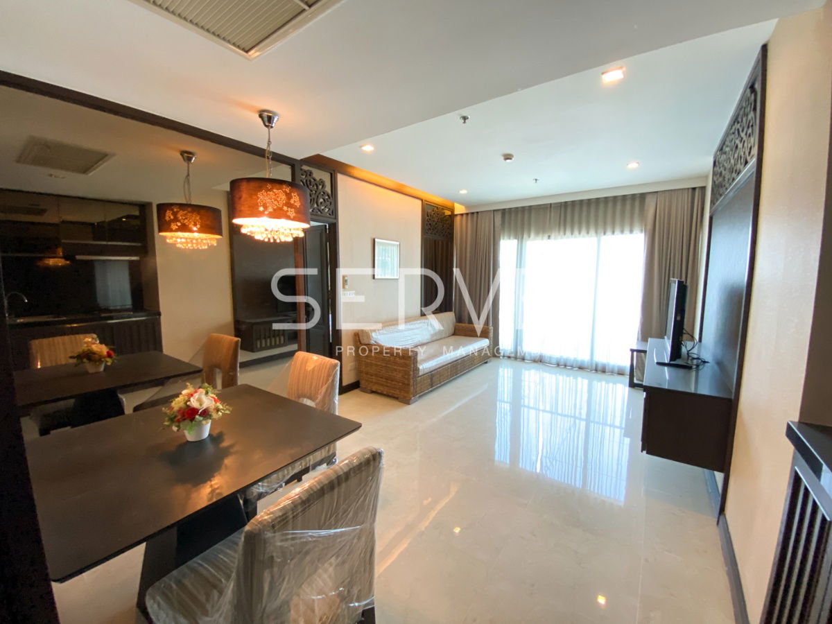 Corner Room 1 Bed with Bathtub Thai Style Perfect Location BTS Thong Lo at Noble Remix Condo / Condo For Rent