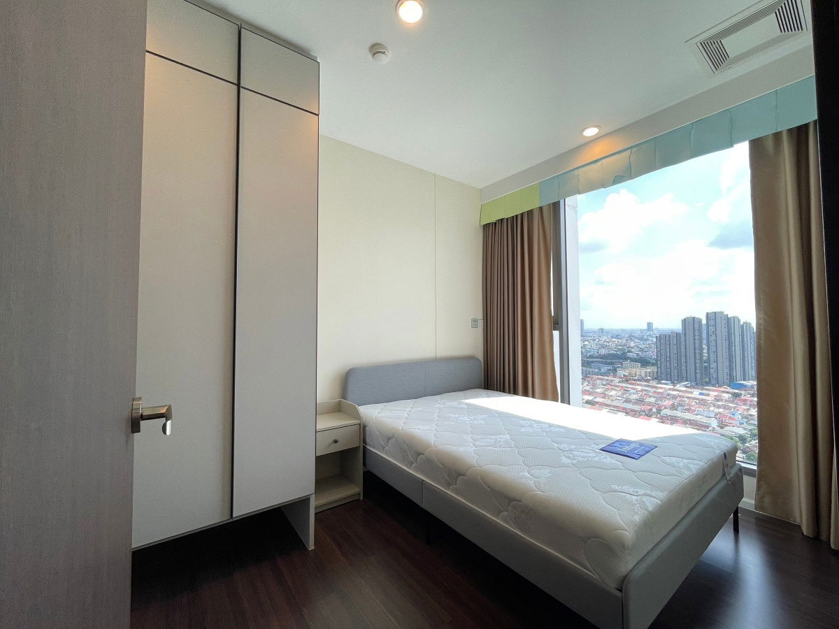 LINE @condorental 出租 Whizdom Inspire Sukhumvit 的房间