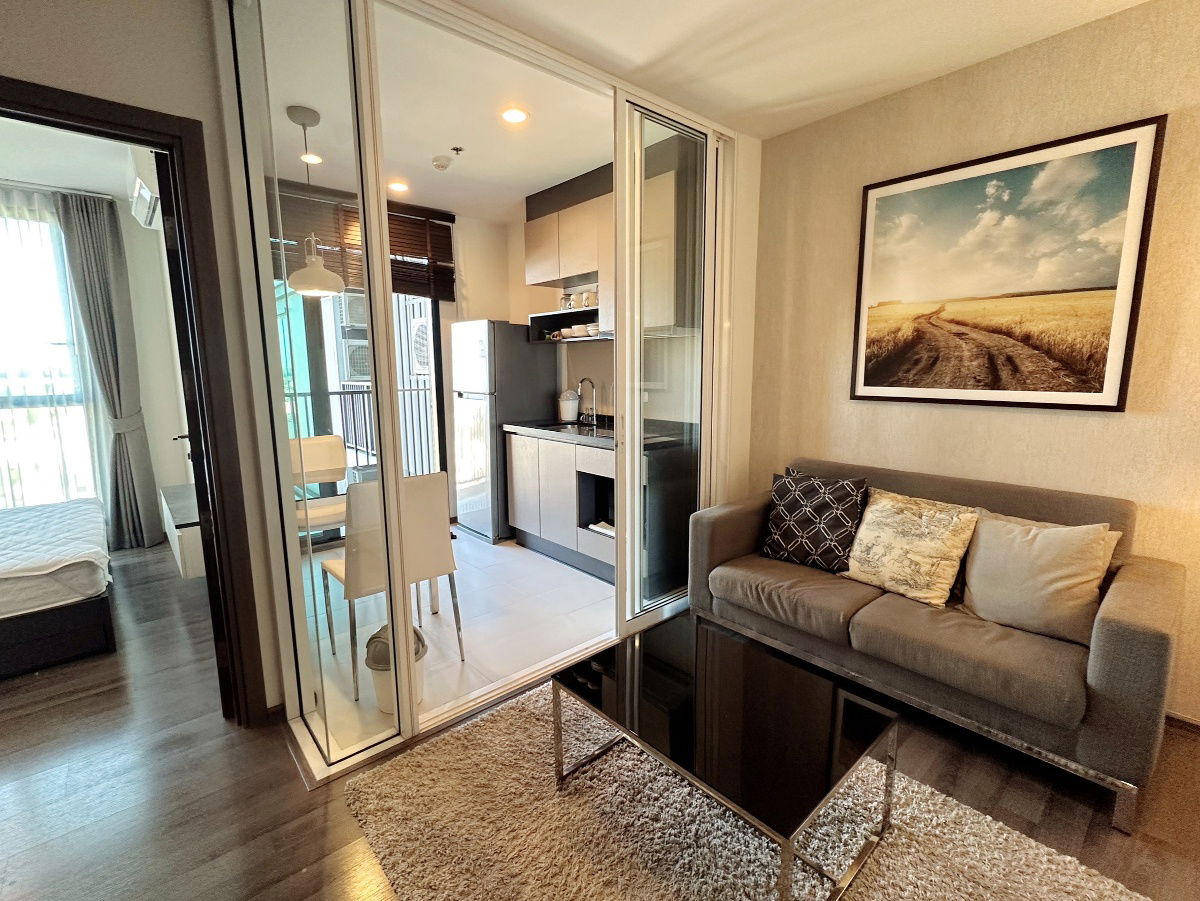 Condo minium  THE BASE Height - Udonthani 080-2900454