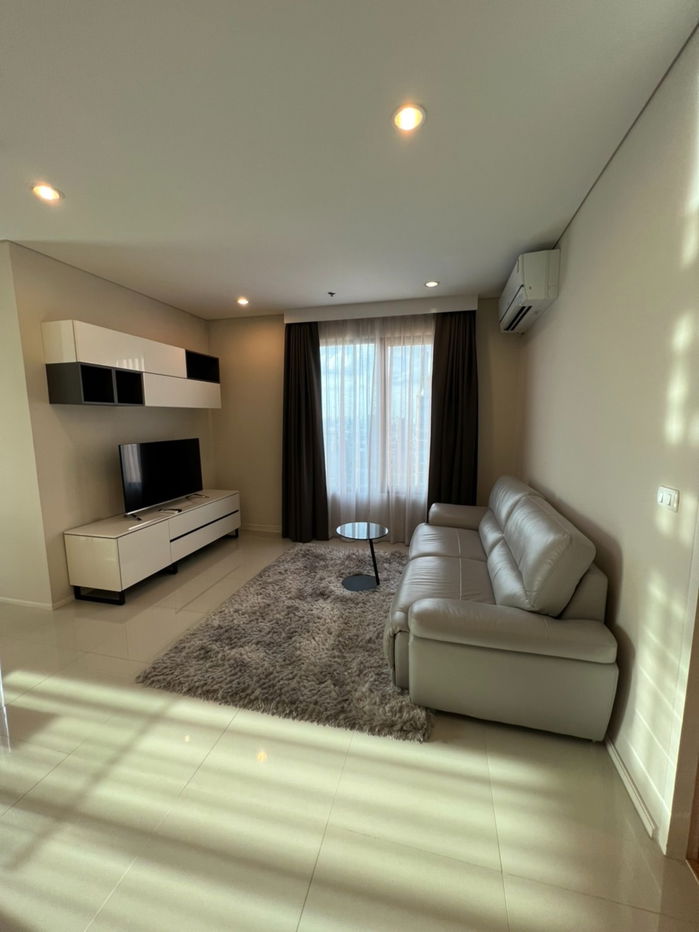 BEST DEAL🤩Duplex Type📌Villa Asoke, (Line:@rent2022) Beautiful room with Good price and Ready to move in!!