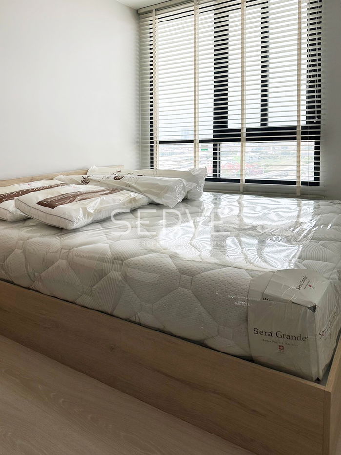 1 Bed 30.36 sq.m. Closed Kitchen Good Location Next to MRT Si La Salle Station at Nue Noble Srinakarin Lasalle Condo / For Rent