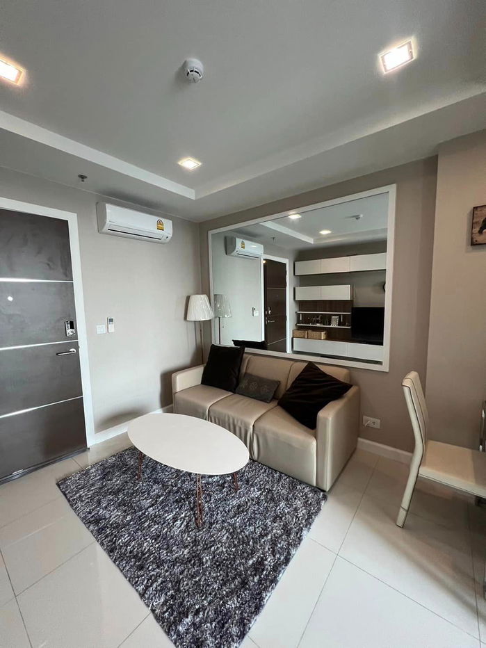 LINE @condorental for rent the room at The Metropolis Samrong Interchange