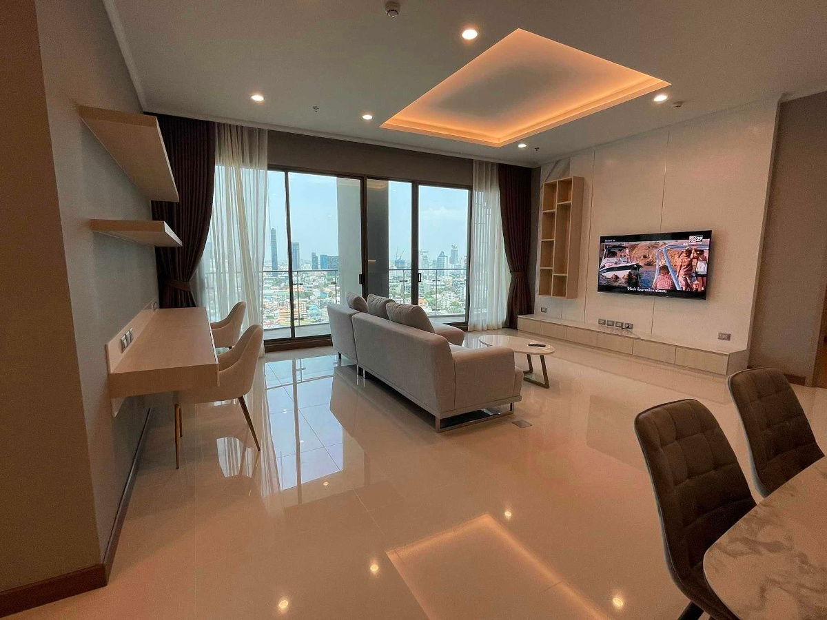 LTH9642 – Supalai Oriental Sukhumvit 39 出租，面积 145 平方米。