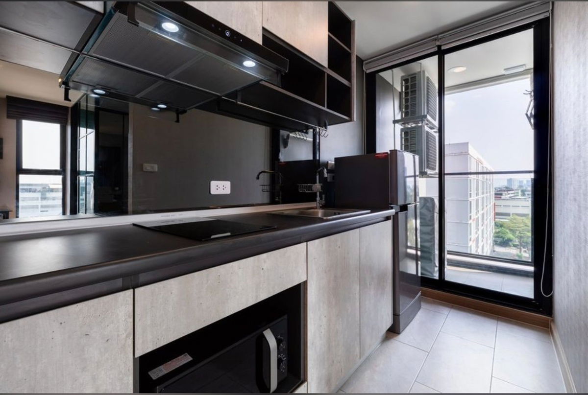 Ready to reserve 🔥🔥 For rent The Cube Loft Lat Phrao 107, very beautiful room, fully furnished + has a washing machine ‼️ Ready to move in