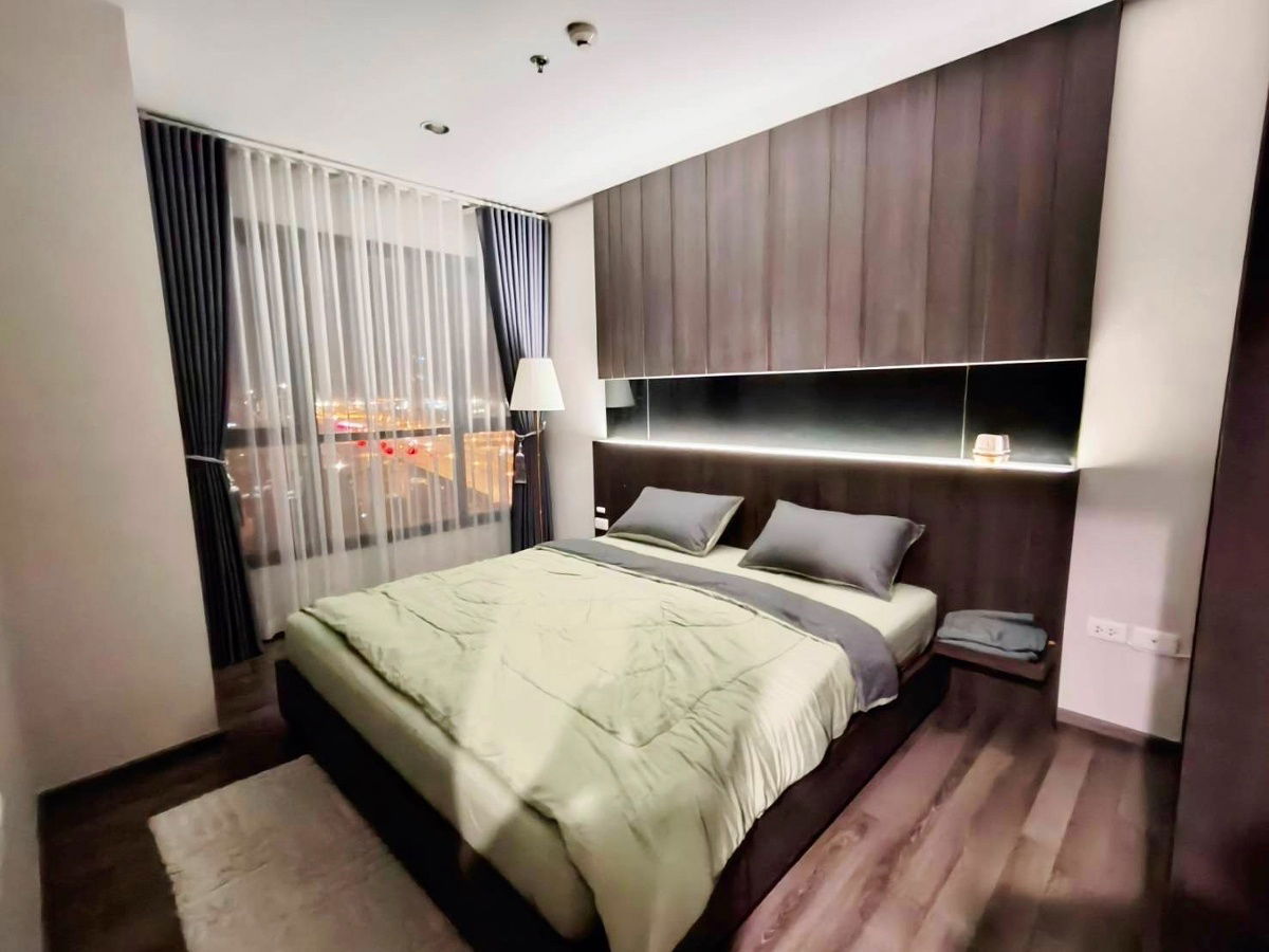 2 Bedroom !! THE Base PArk West (Near BTS Onnut) LineID : @Habitant (with@ Ahead)