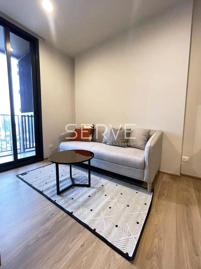 1 Bed with Bathtub High Fl 20+ East Side Good Location Shuttle to BTS Thong Lo at OKA HAUS Sukhumvit 36 Condo / For Rent