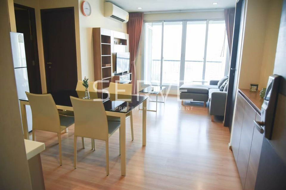 2 Beds with Bathtub Nuce View & Good Location BTS Saphan Taksin station 340 m. at Rhythm Sathorn Condo / For Rent