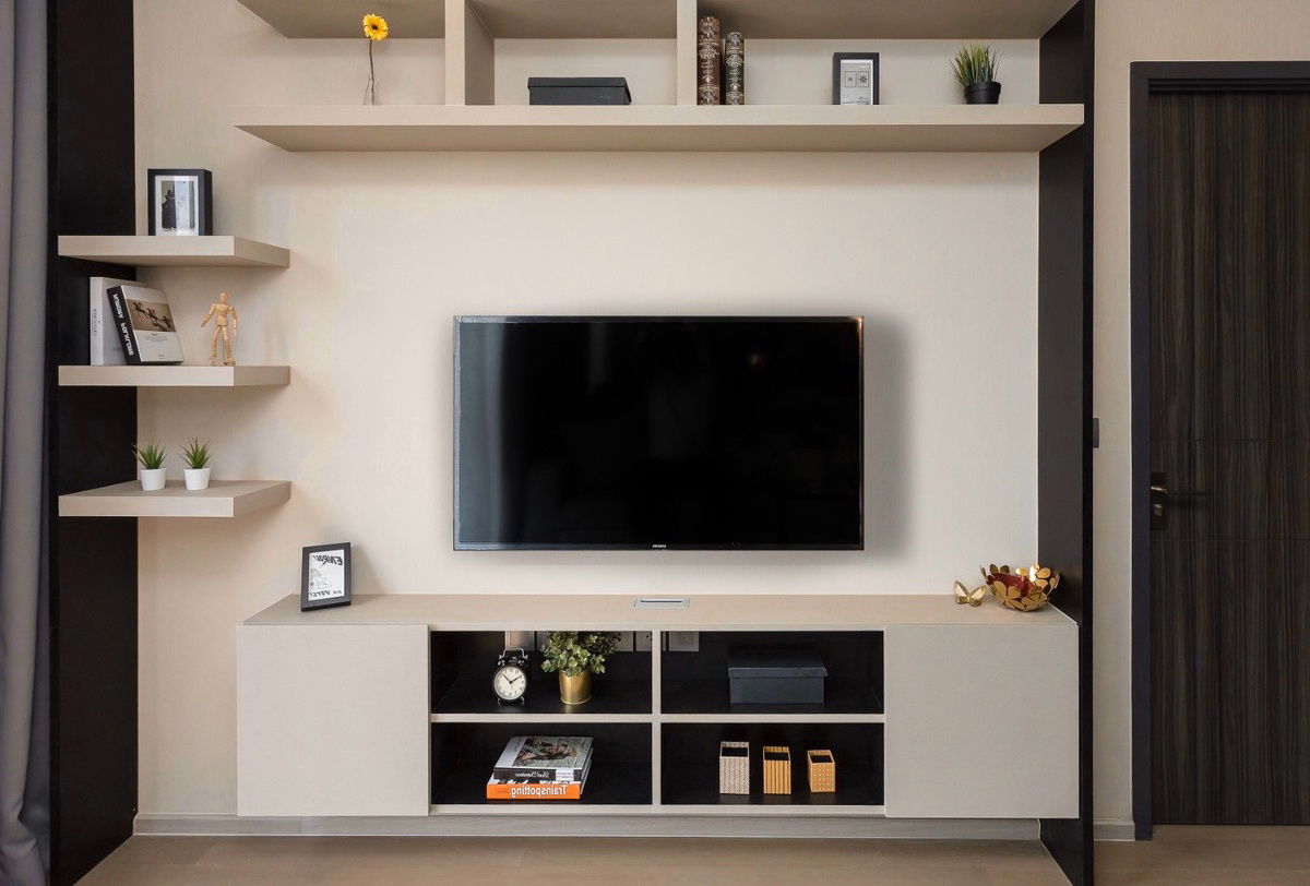 LINE @condorental for rent the room at Ashton Asoke