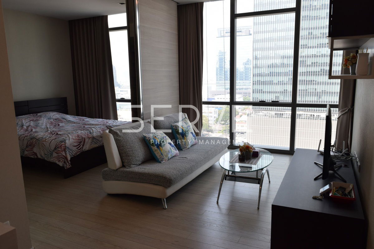 Condo For Rent The Room Sukhumvit 21 Good Location MRT Phetchaburi 520 m. & BTS Sukhumvit 700 m. & BTS Asok 800 m.