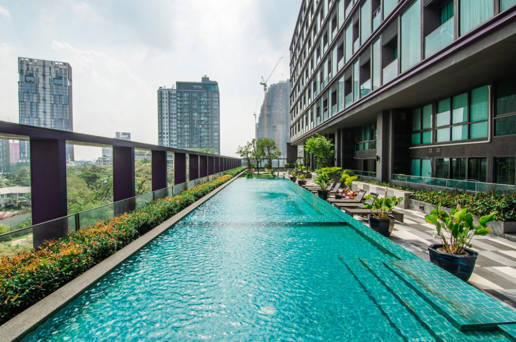 🔥Hot Price 60K🔥 - 3 Beds with Bathtub 102.65 sq.m. Super High Fl. 30+ Perfect Location BTS Thong Lo at Noble Remix Condo / For Rent