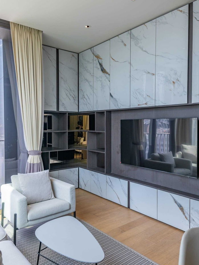 LTH9711– 28 Chidlom FOR RENT size 74 Sq. m. 2 beds 2 baths Near BTS Chidlom Station ONLY 100K/Month