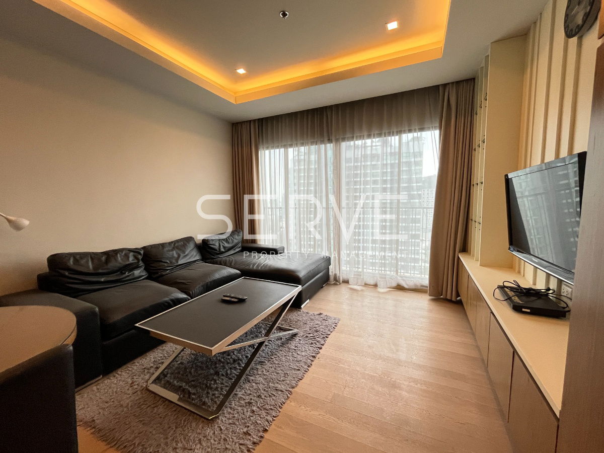 1 Bed with Bathtub Large Room Good Location Close to BTS Phrom Phong 200 m. at Noble Refine Condo / For Rent