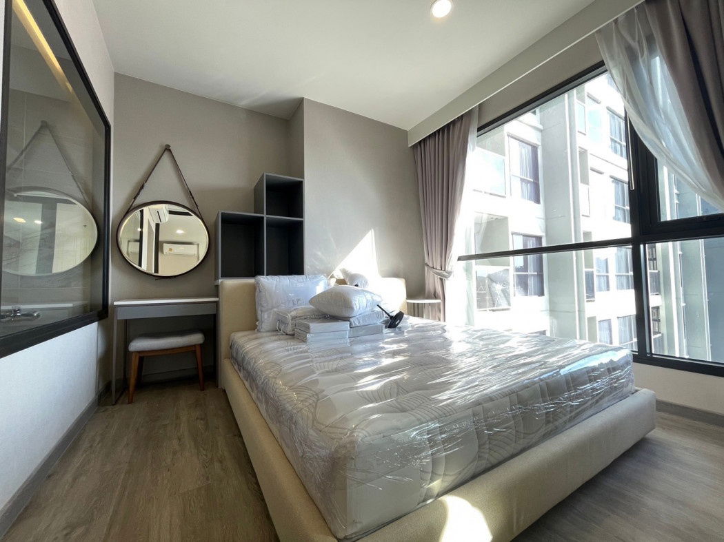 Rent Keen Center Sriracha good location close to tourist attractions community areas convenient travel city view ready to move in