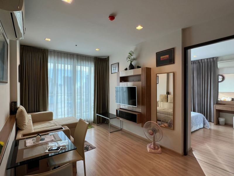 For Rent – Rhythm Sathorn / very nice room with river view and firework at Icon - Available now!
