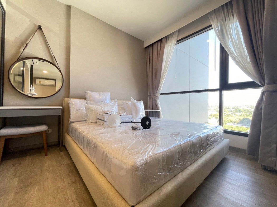 Rent Keen Center Sriracha good location close to tourist attractions community areas convenient travel city view ready to move in