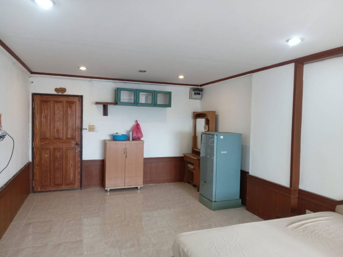 Udomsuk tower condominium for rent