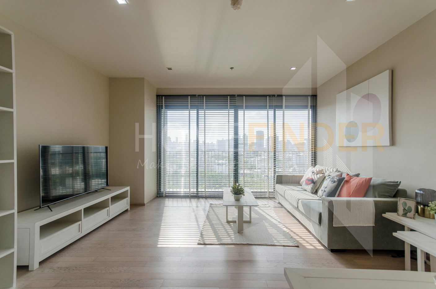 Noble Solo တွင် အိပ်ခန်း 1ခန်း ငှားရန်ရှိသည်။