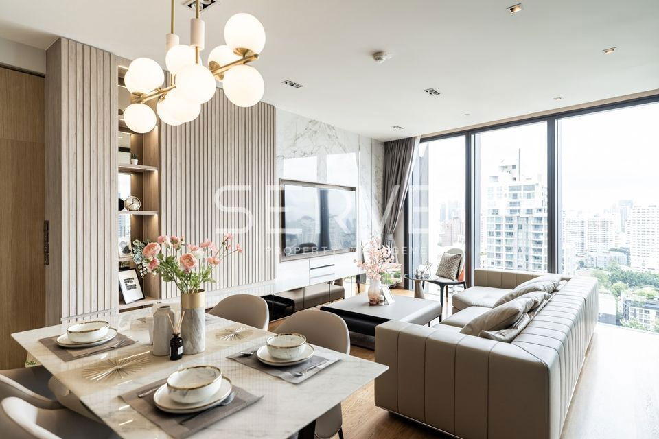 现代风格，配备 2 张床，带浴缸，位置优越，靠近 BTS Thong Lo 250 m。