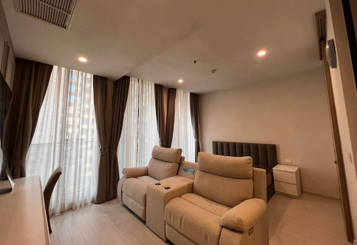 for rent Noble Ploenchit. 1bed 45sqm. Line id: @pfagent