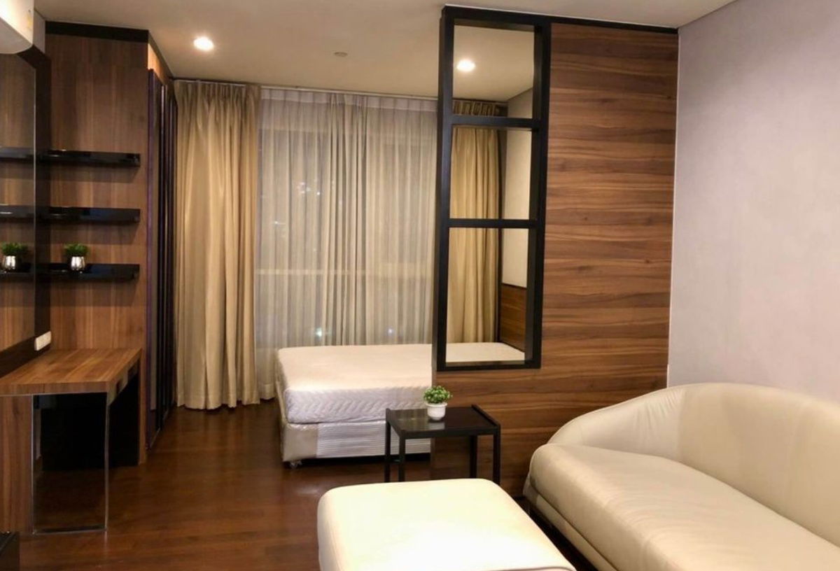 for rent Ivy Thonglor. Studio 36sqm. Line id: @pfagent