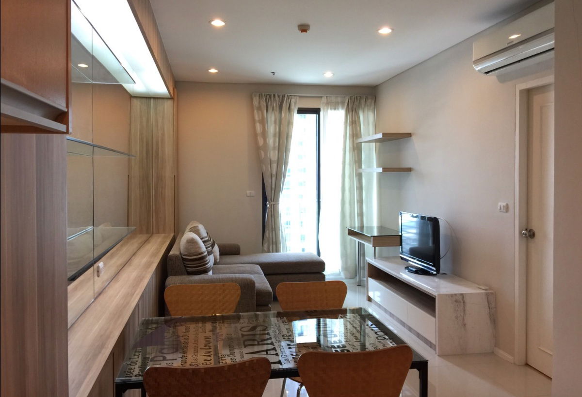 for rent Villa Asoke. 1bed 50sqm. Line id: @pfagent