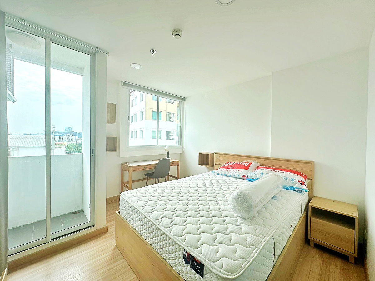 ငှားရန်ရှိသော ကွန်ဒို၊ ရှုခင်းကောင်း၊ Chateau In Town Rama 8 အခန်းသစ်၊ ပရိဘောဂအပြည့်အစုံ၊ အဆင်သင့်၊ အမိုးဖွင့်ပြီး မြင်ကွင်း။