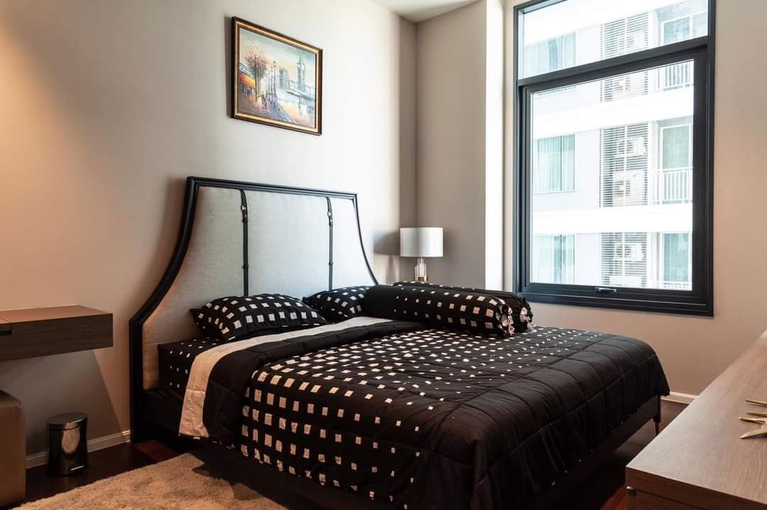 The Diplomat 39 Condo for rent, 1 bedroom, beautiful room, fully furnished.  Ready to move in, convenient travel, near BTS Phrom Phong.