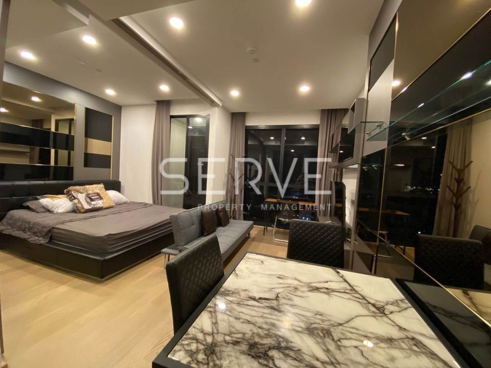 Modern Style 1 Bed with Partition Super High Fl. 30+ Nice View Good Location MRT Sam Yan 180 m. at Ashton Chula-Silom Condo / For Rent