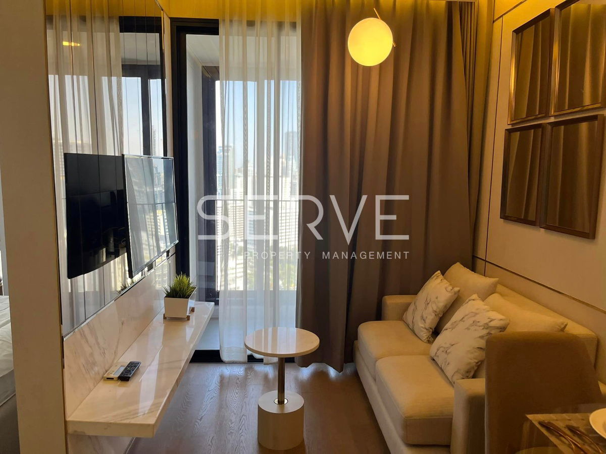 Nice Room 1 Bed with Partition High Fl. 25+ Good Location Close to MRT Sam Yan 180 m. at Ashton Chula-Silom Condo / For Rent