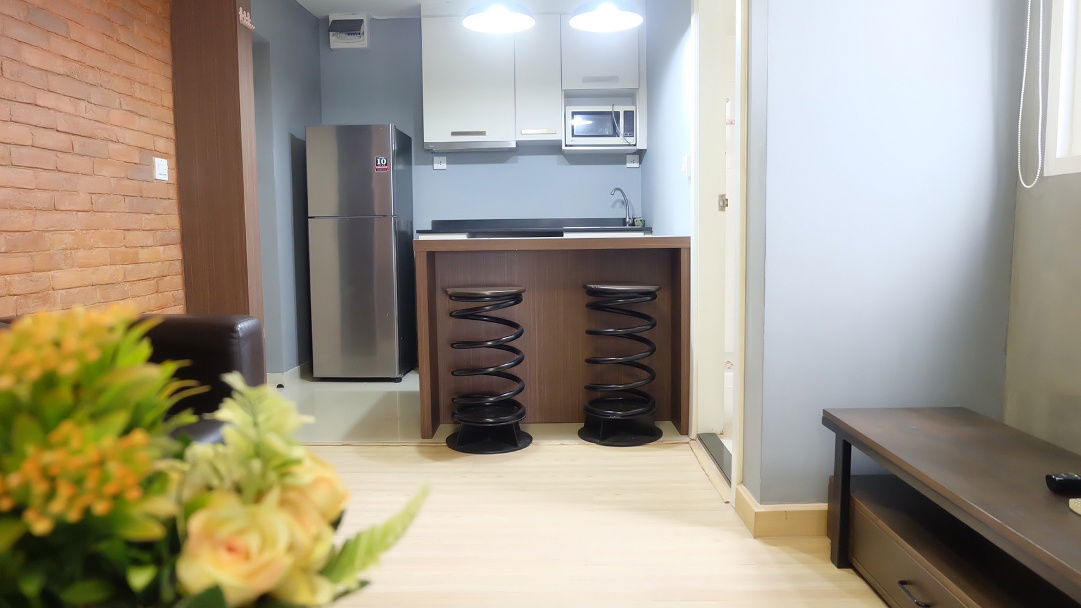 rentroom1-2bed room msociety condo